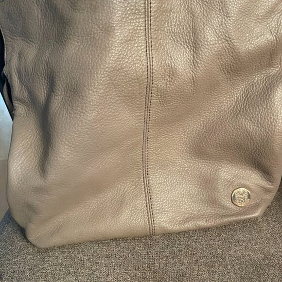 Nella Leather and Suede Hobo Bag Vince Camuto, Mink color - Picture 4 of 16